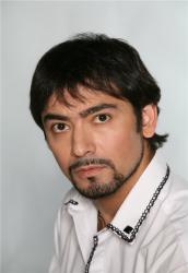 Один з яскравих і брутальних узбецьких акторів Фархад Махмудов народився 9 травня 1972 р в Ташкенті
