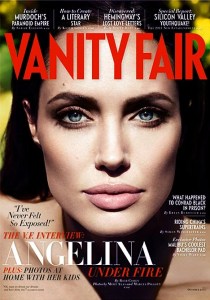 У своєму інтерв'ю журналу Vanity Fair Анджеліна Джолі розповіла про те, що вона не збирається виходити заміж, нікого зараз не усиновляє і не вагітна