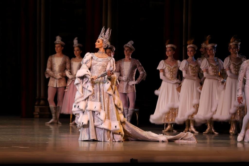 Цей балет, з хореографією Маріуса Петіпа і Льва Іванова, завжди був класикою репертуару Театру імені Якобсона: з ним вони об'їздили весь світ і отримали безліч театральних нагород