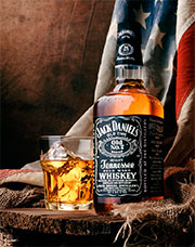 Уряд Сполучених Штатів помістило Jack Daniel's в особливу категорію - теннессийськіє віскі, окремо від Бурбона, Житнього Віскі, Канадського і ін