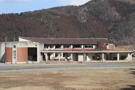 Будівля початкової школи Окава збережуть як меморіалу