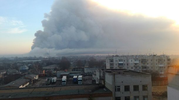 23 березня 2017, 11:39 Переглядів:   У Балаклії палають склади