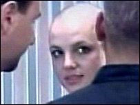 У Сполучених Штатах перукарня, в якій поп-зірка Брітні Спірс   обстриглася наголо   , Створила спеціальний сайт для продажу її локонів