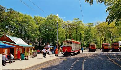 Manx Electric Railway   , Дуглас Совершите незабываемое путешествие вдоль восточного побережья по этой уникальной железной дороге, которая насчитывает более 100 лет