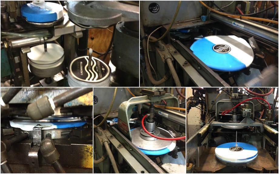 Процес друку двокольорового варіанти пластинки Джека Уайта The Lazaretto