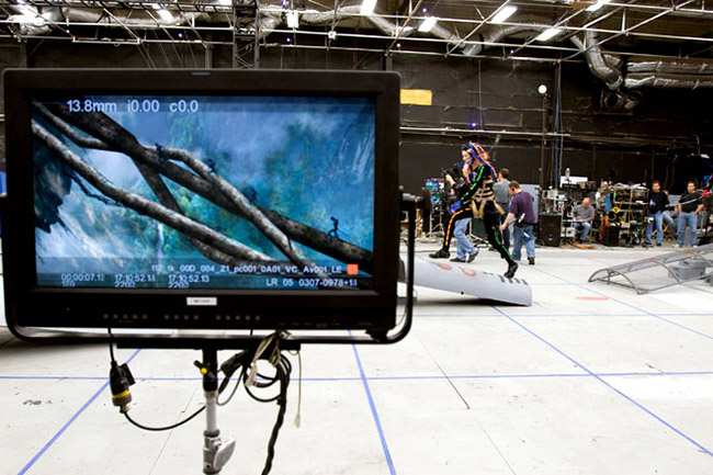 Щоб заздалегідь подивитися, як буде виглядати кадр, відзнятий на хромакей, Кемерон спільно з групою фахівців з візуальних ефектів розробили віртуальну камеру