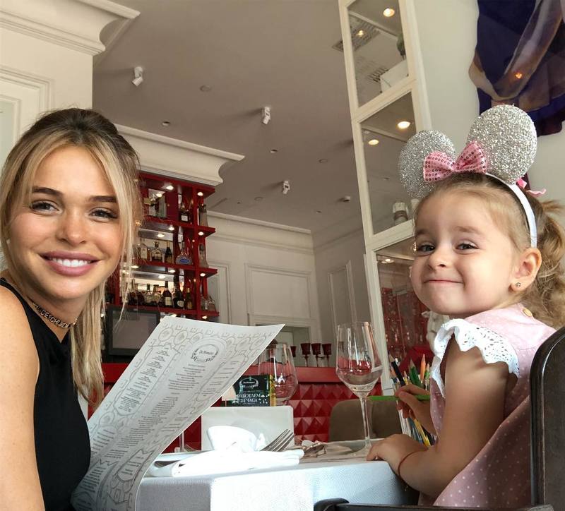 Таким чином Хилькевич хотіла показати, що в доньки є щось від неї і щось від чоловіка