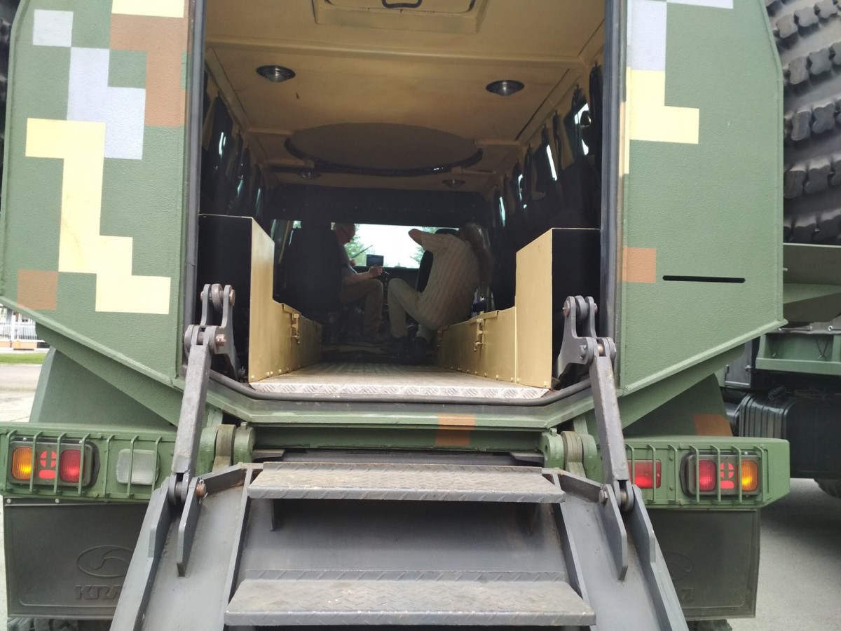 Британські автожурналісти оглянули нову техніку КрАЗ