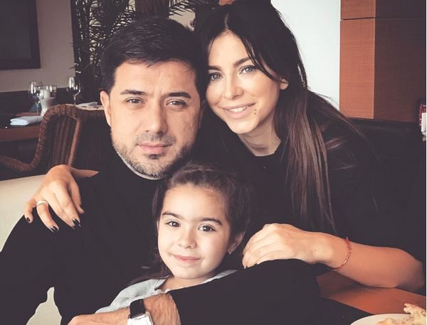 На самій верхівці красувалася велика карамельна цифра «6»