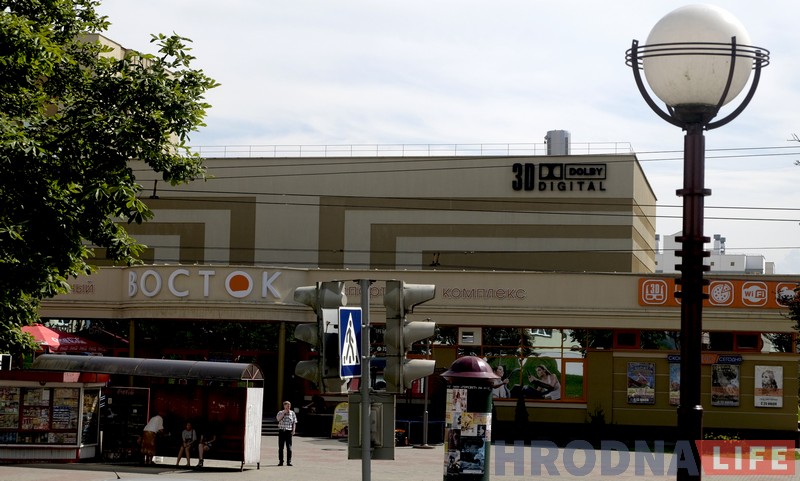 Може грошей немає, тому що люди не ходять