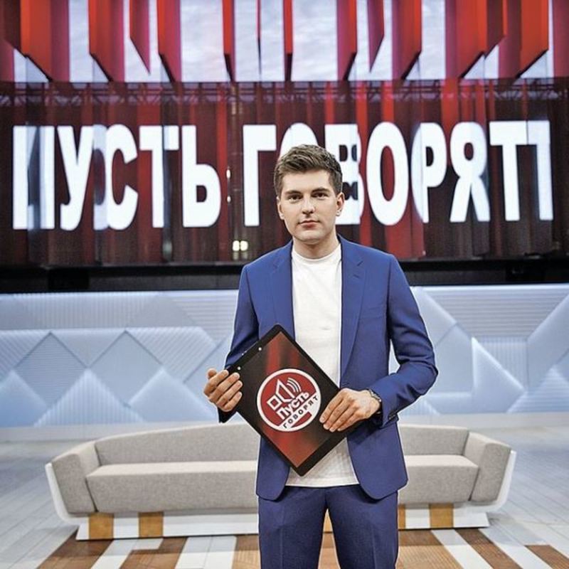 Найбільш рейтинговим випуском «Пусть говорят» стала сповідь   Віталіни Цимбалюк-Романівської   під назвою «Честь сім'ї   Джигарханяна   : Зустріч, яку шукає Віталіна »