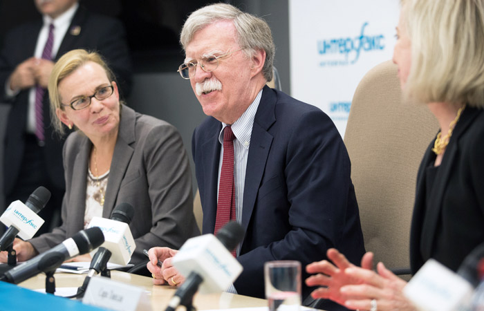 Основна мета президента Трампа - це діяти в цілях забезпечення національної безпеки США, і він вважає, що такий двосторонній саміт якраз послужить цим цілям, - підкреслив Болтон