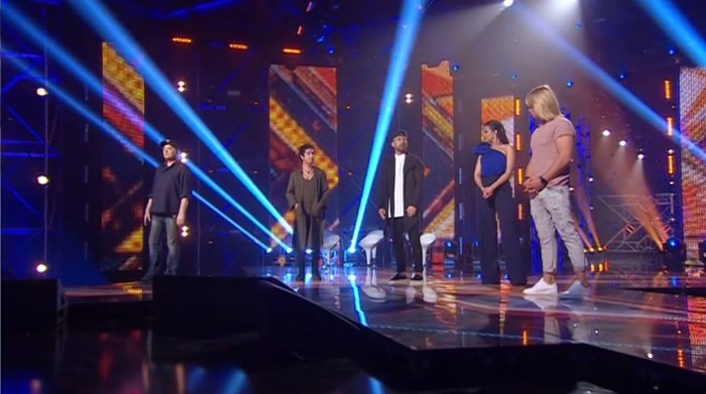 На цьому етапі судді дізналися, яку саме категорію вони поведуть за собою до перемоги на Х-факторі - дівчат, хлопців, колективи, або тих, кому за 30, і вибрали собі по 6 учасників в команду