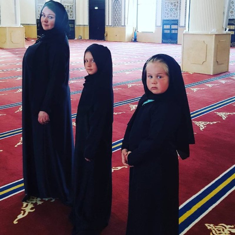 23 жовтня 2007 року Лариса народила від Михайла дочка Емілію, а в листопаді 2010 року - доньку Софію