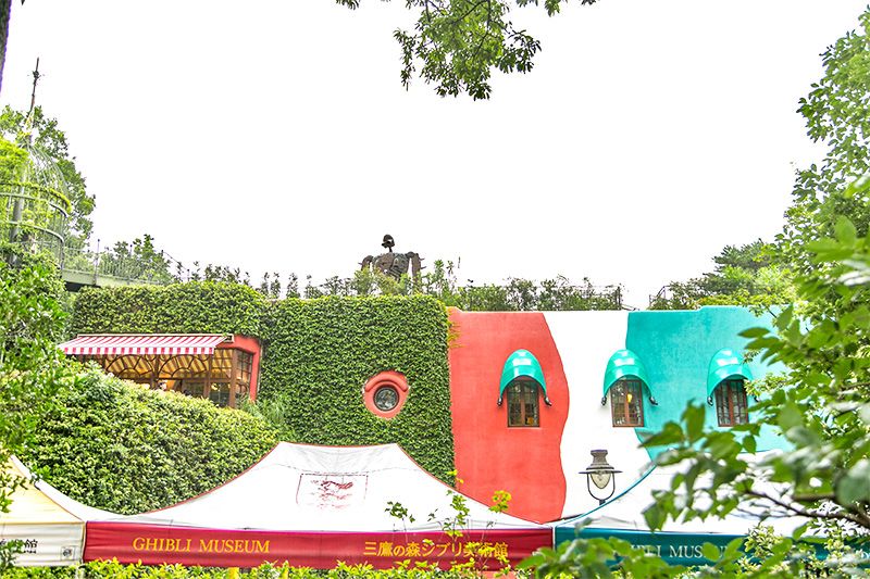 Сад на даху в стилі «Небесного замка Лапута»