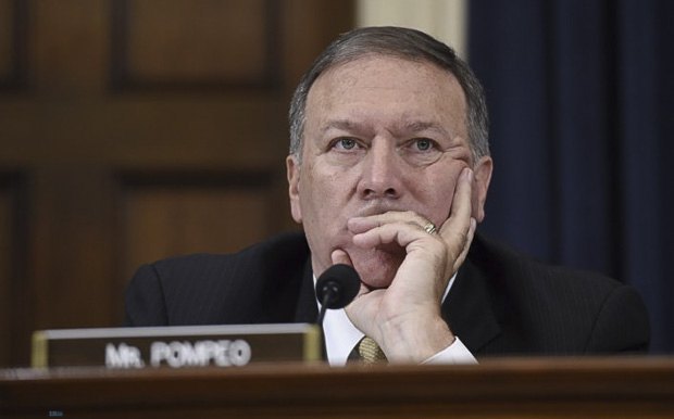 Тим часом, і в цьому полягає парадокс, обраний президент хоче повернути ЦРУ колишній вплив і реформувати структуру, а новий глава зовнішньої розвідки не бажає керувати відомством, не маючи при цьому важелів впливу на апарат Білого дому