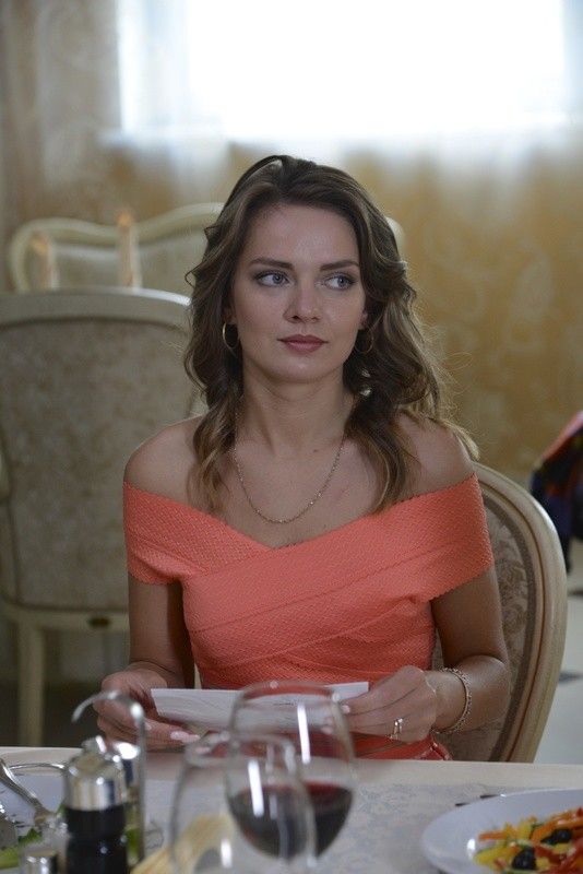 Стрічка знімається на гроші банкіри Самсонової (Оксана Лісова), яка погодилася виступити в якості спонсора з однією умовою: її дочка Олена (Ольга Дятловський) теж зіграє в картині