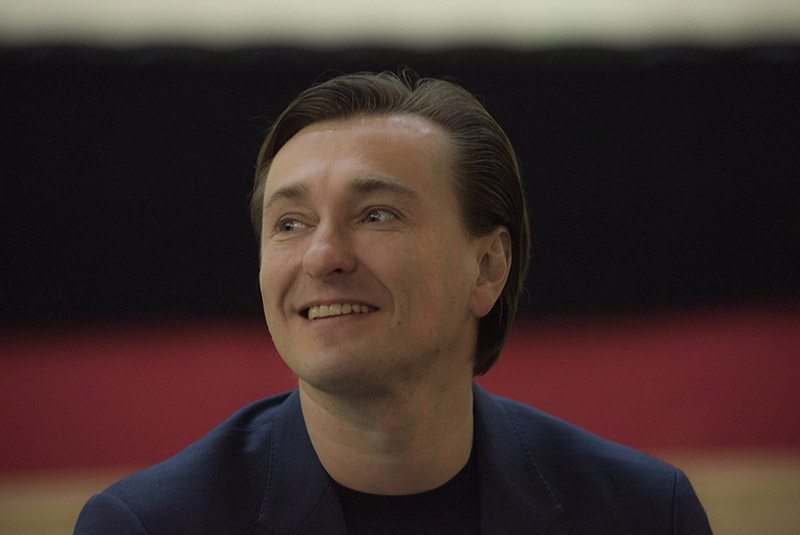 Особливо уважні шанувальники підрахували, що на батьківщині Марка Шагала актор побував в третій раз