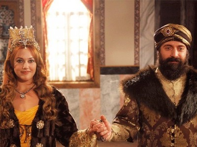 Тим часом приймаючи французьких послів, Ібрагім Паша робить заяву, що може позбавити його життя