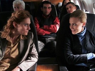 Там вона знайомиться з Люпен