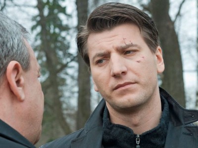 Айдар помчав до неї на допомогу, а на під'їзді до будинку неждано-негадано зустрів своїх рятівників - Шилова і Джексона, готових до захоплення бандитів