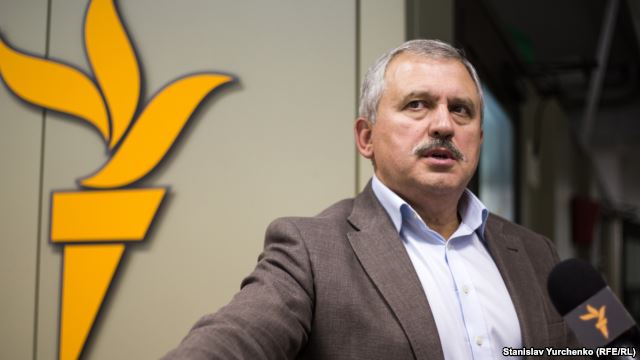Тому це особисті неприязні стосунки пана Мєшкова і пана Аксьонова », - заявив Москаль