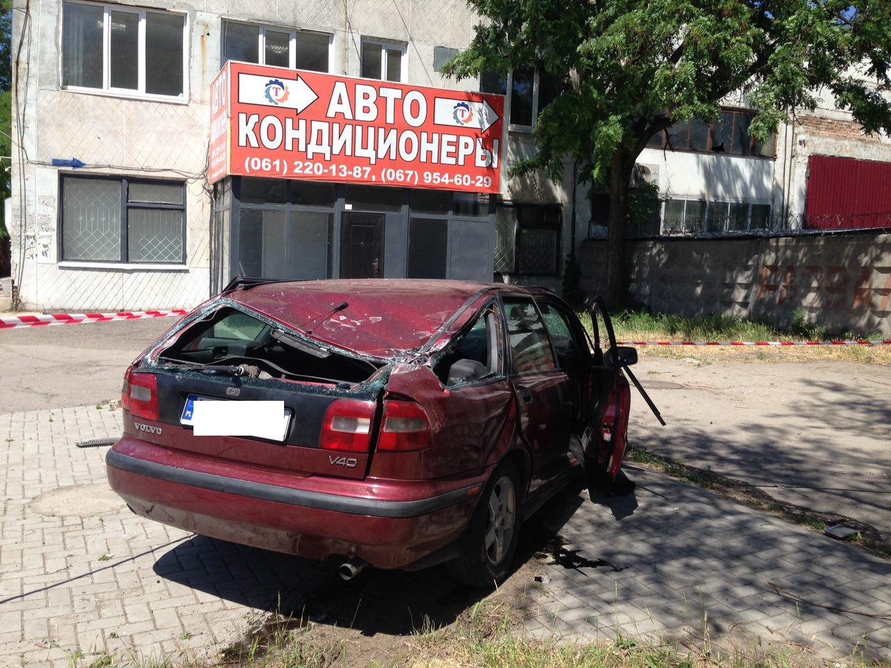 На даний момент правоохоронці продовжують з'ясовувати всі обставини ДТП