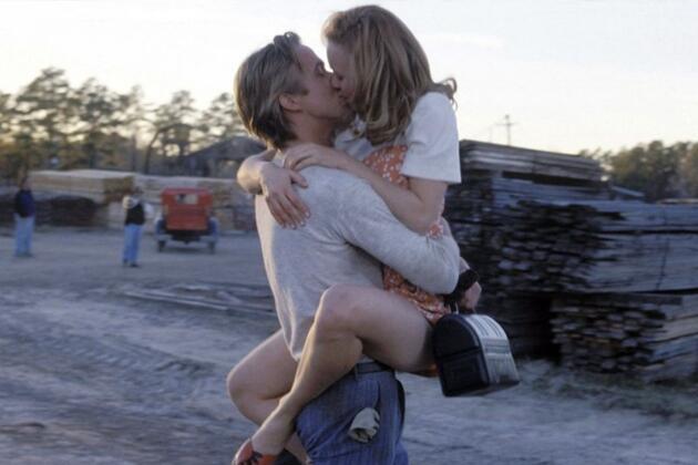 Поцілунок Ноєм і Еллі