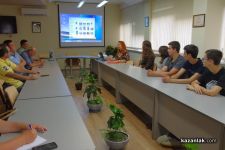 Три школи спільно працюють над новими покажчиками на вулицях Казанлыка
