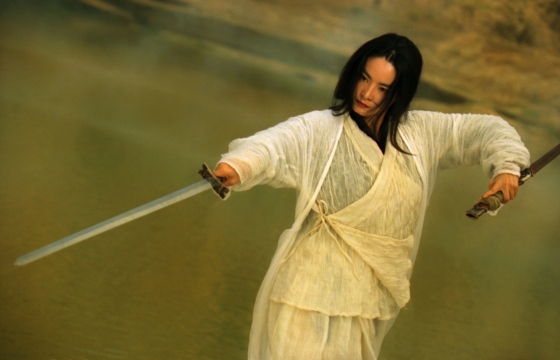 В 1994 году Вонг Кар-Вай взял на себя роль wuxia, и режиссер поставил свой фирменный знак в стиле эпического жанра