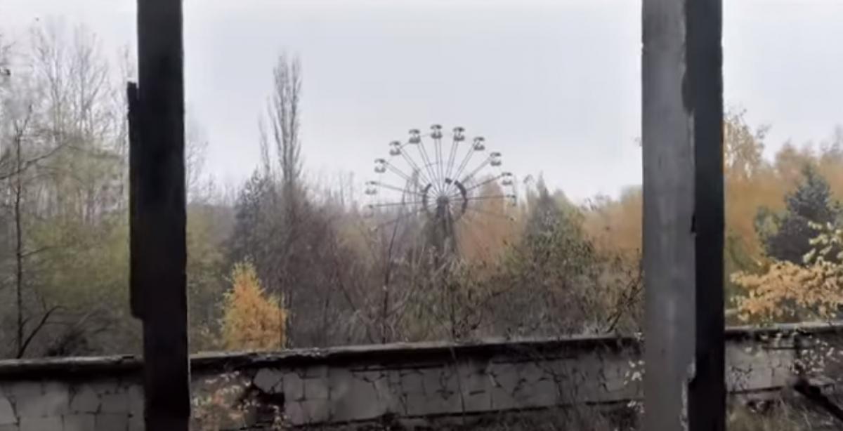 Композиція Life is Golden стала першим офіційним синглом з восьмого альбому групи The Blue Hour, який повинен буде вийти восени