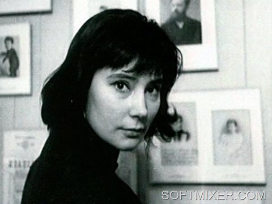 У 1967-1992 роках працювала в Театрі-студії кіноактора, потім - в Театрі сучасної п'єси
