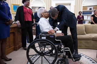 Three-year-old Clark Reynolds meeting Obama
