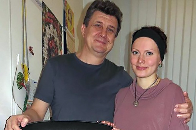 Анна Кожікіна згадує, що в молодшій групі дитячого садка дочка була замкнутою, соромливою і закомплексованою